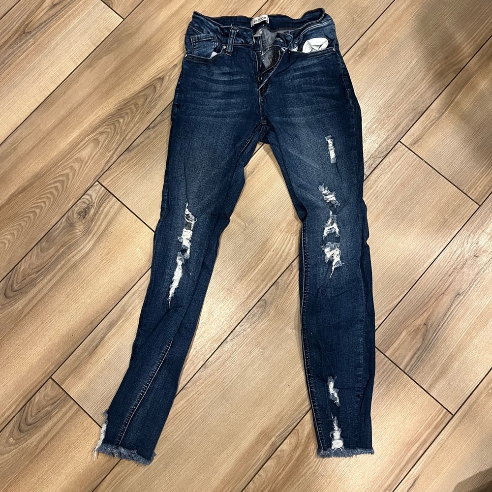 Refuge ripped jeans